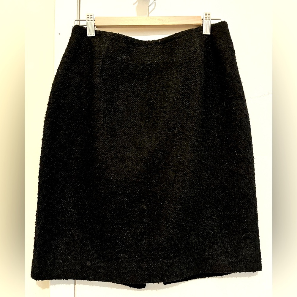 Ann Taylor Short Black Textured Skirt